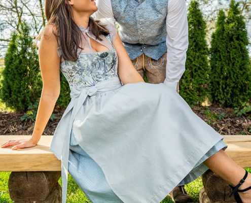 Dirndl Hellblau