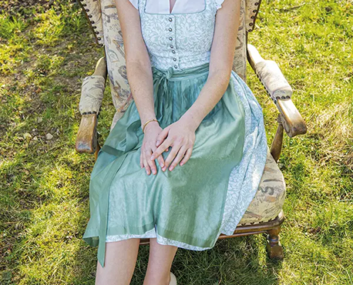 Dirndl weiss-grün
