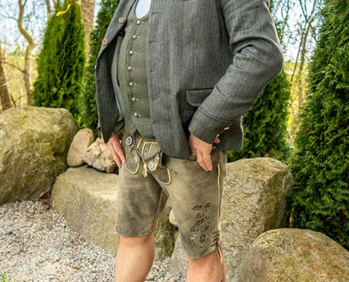 herrentracht Weste und Trachtenjacke grün