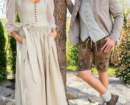Trachtenhochzeit Brautpaar