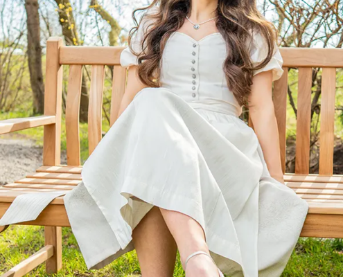 Brautkleid lang, Bluse mit Puffärmeln