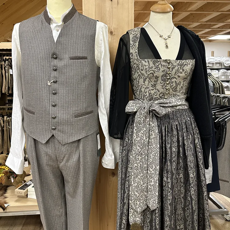 Partnerlook in edlen Graunuancen Partnerlook in edlen Graunuancen