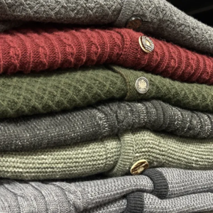 Herrenstrickjacken bei Sedlmeirs Trachtenhof