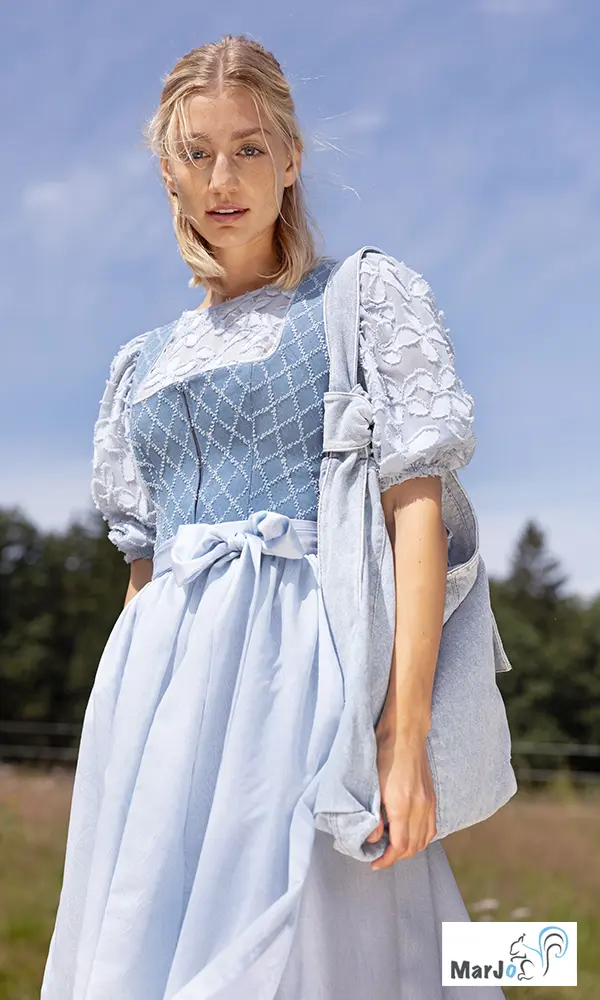 Marjo Dirndl Nebelberg, himmelblau Marjo Dirndl Nebelberg, himmelblau