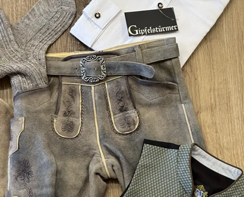 festliche Lederhosen für Buben festliche Lederhosen für Buben