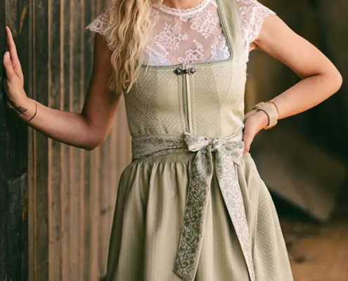 Deiser Tracht, Dirndl beige Deiser Tracht, Dirndl beige