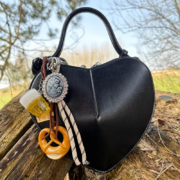 Trachten-Herztasche schwarz, Taschenanhängern Trachten-Herztasche schwarz, Taschenanhängern