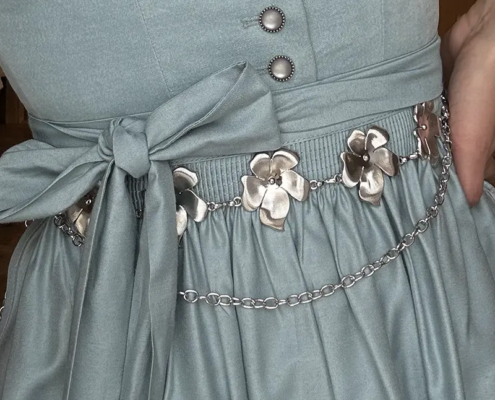Dirndlkette Blumen, silber Dirndlkette Blumen, silber