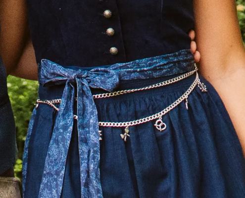 Dirndlkette mit Anhängern, silber Dirndlkette mit Anhängern, silber