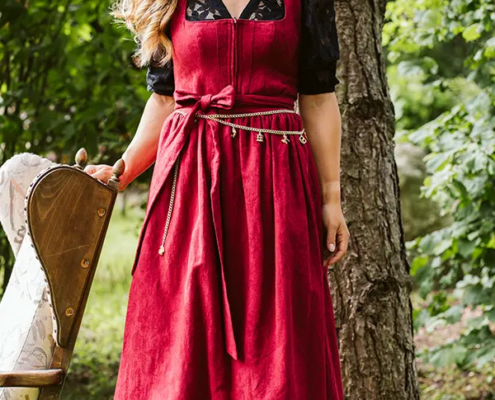Dirndl und Bluse Marjo Dirndl und Bluse Marjo