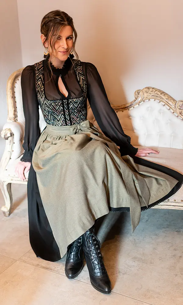 Dirndl von Hammerschmid, Plattensee Dirndl von Hammerschmid, Plattensee