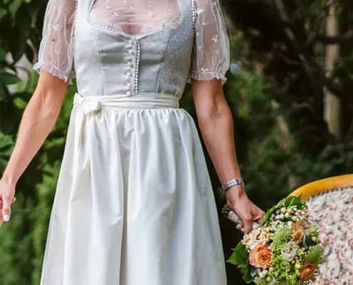 Hochzeits-Dirndl