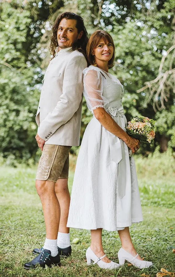 Hochzeitsdirndl klassisch lang Hochzeitsdirndl klassisch lang